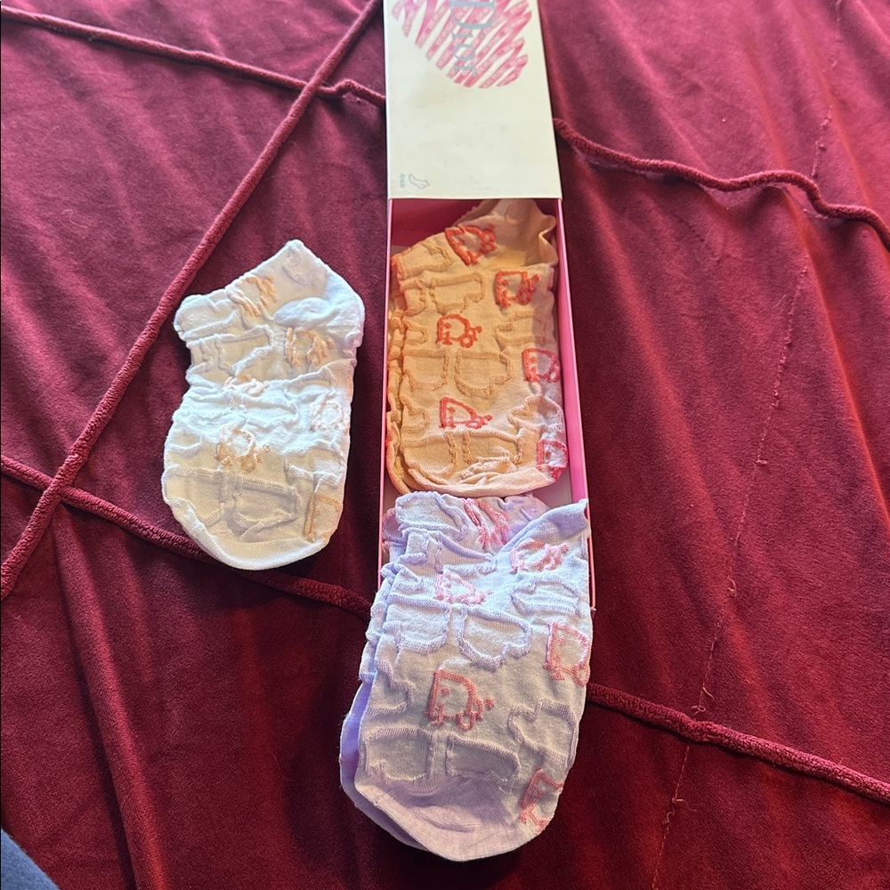 Dior orange, white and Purple woman  Socks Collection - Picture 8 of 8
